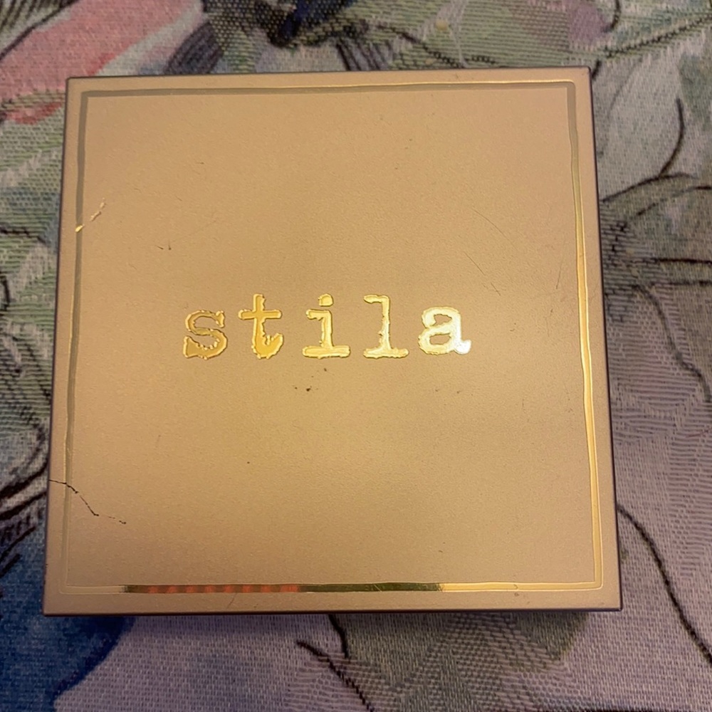 Stila highlighter